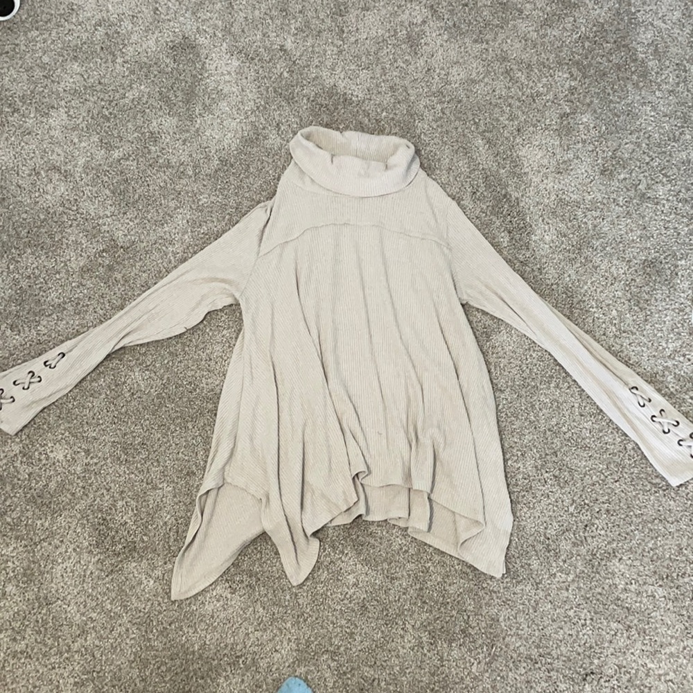 Knox Rose Tan Sweater